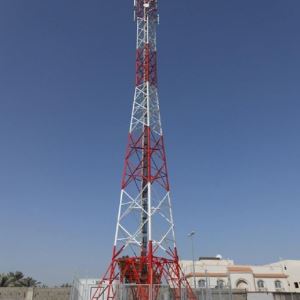 Полюс лінії електропередачі електроенергії